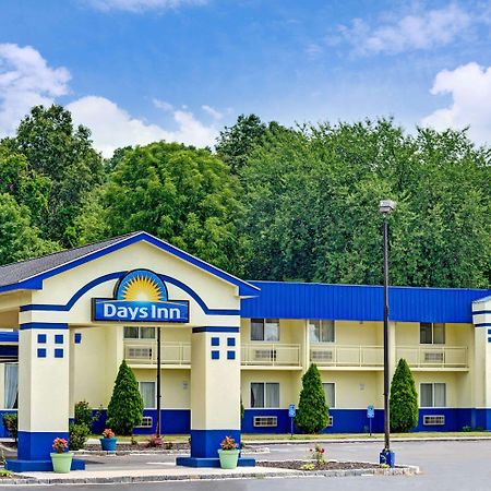 Days Inn By Wyndham Southington Zewnętrze zdjęcie