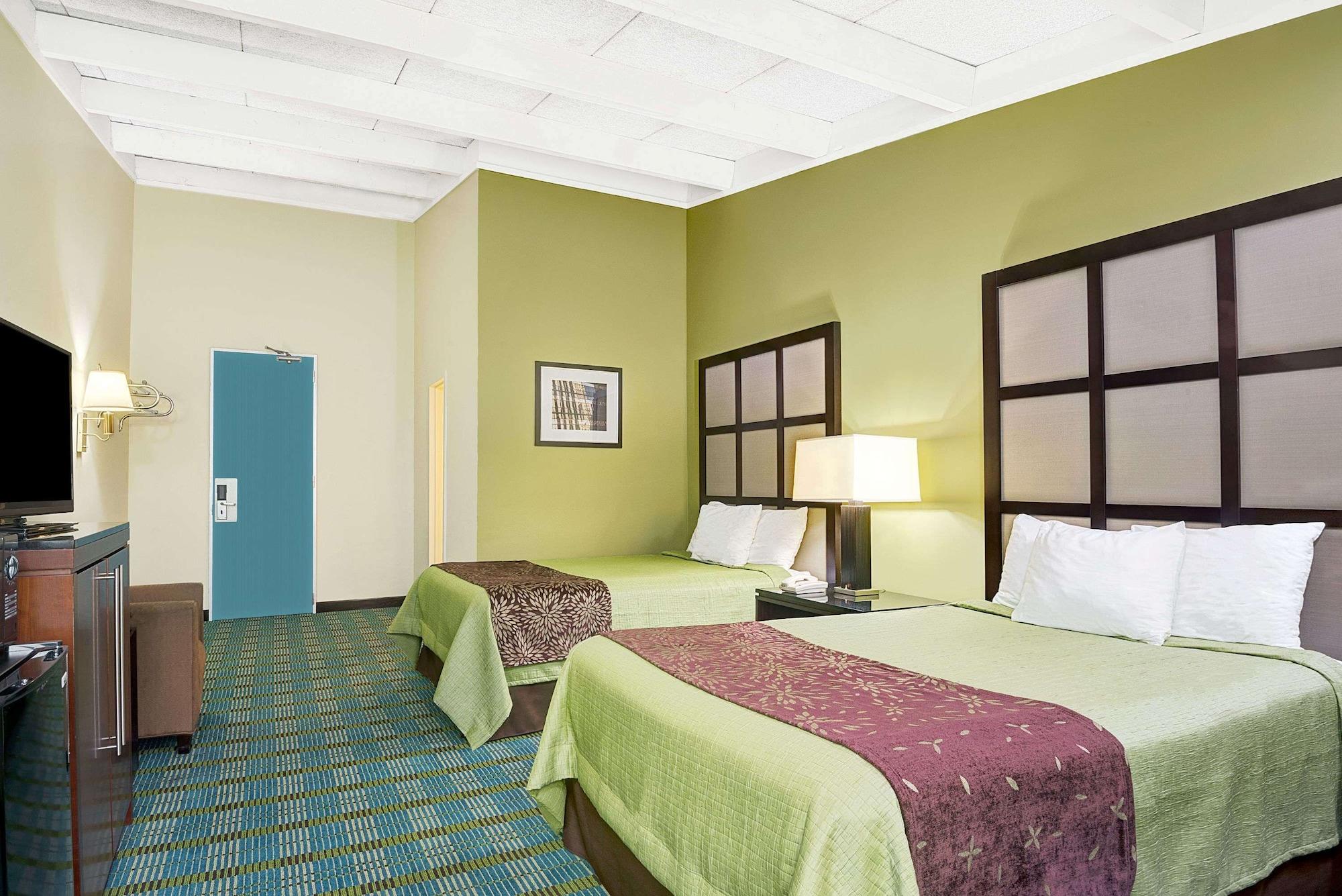 Days Inn By Wyndham Southington Zewnętrze zdjęcie