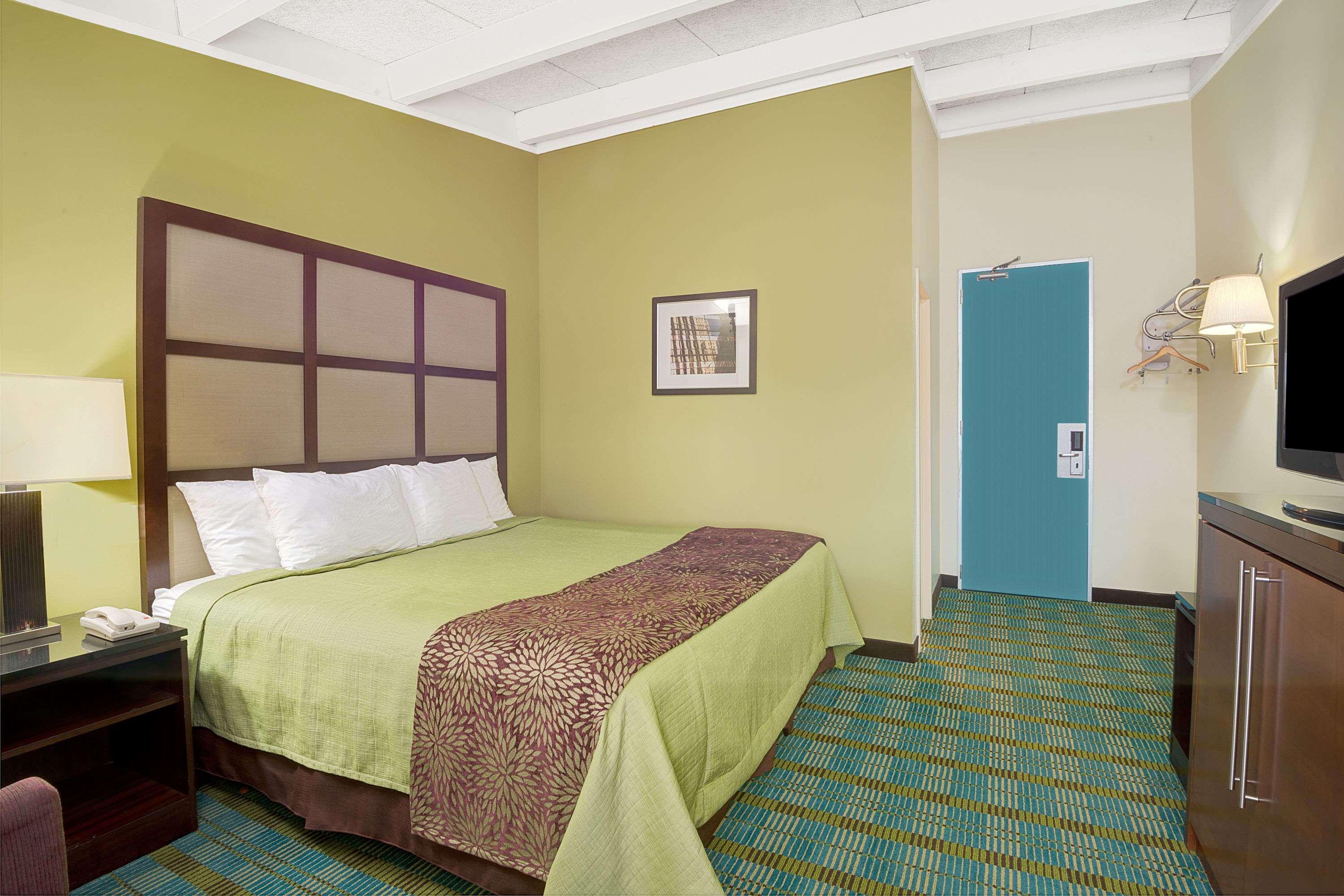 Days Inn By Wyndham Southington Zewnętrze zdjęcie