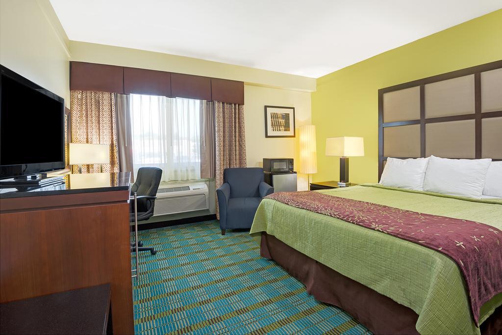 Days Inn By Wyndham Southington Zewnętrze zdjęcie